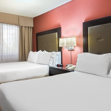 Holiday Inn Express Hotel & Suites Kendall East-Miami By Ihg Екстер'єр фото