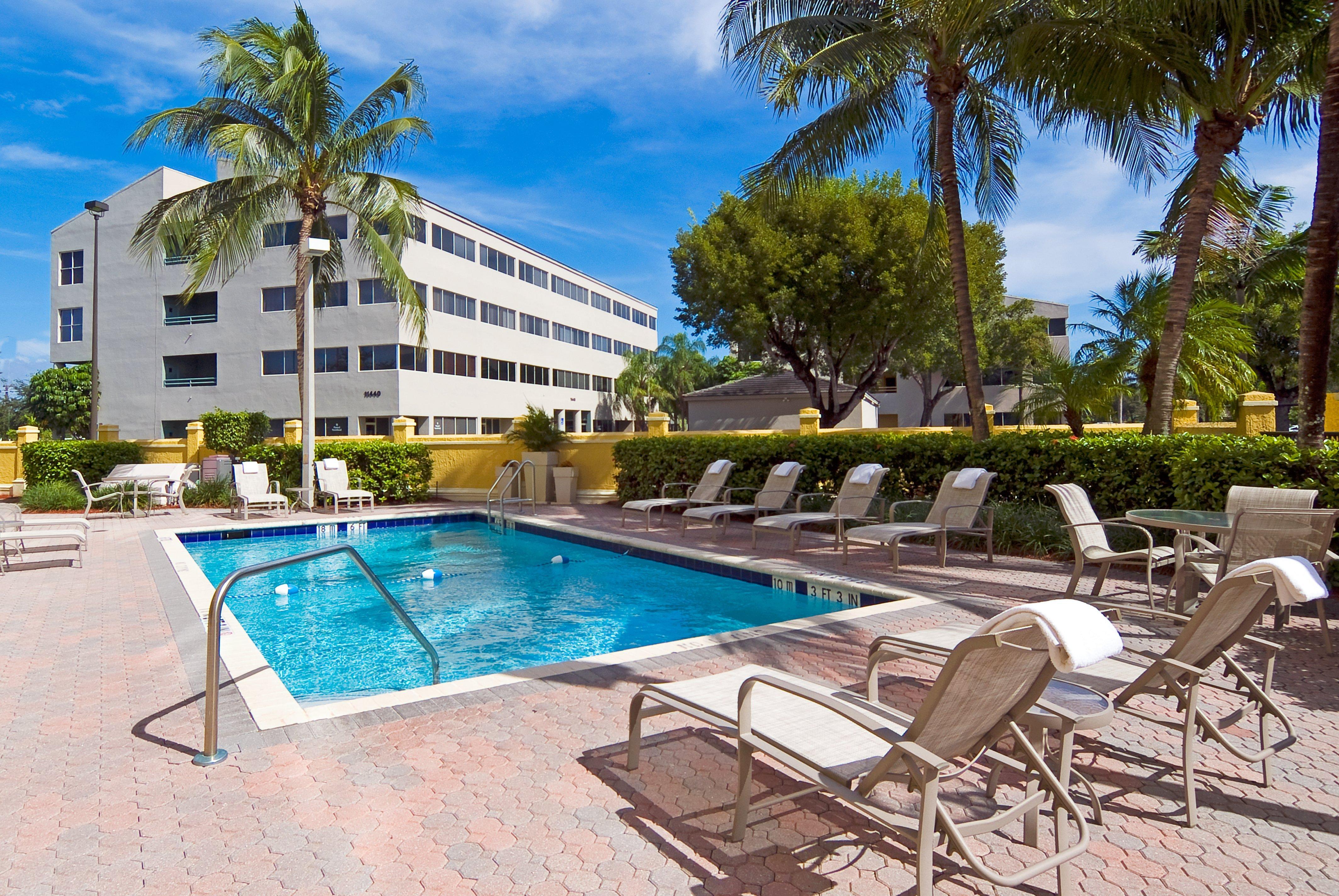 Holiday Inn Express Hotel & Suites Kendall East-Miami By Ihg Екстер'єр фото