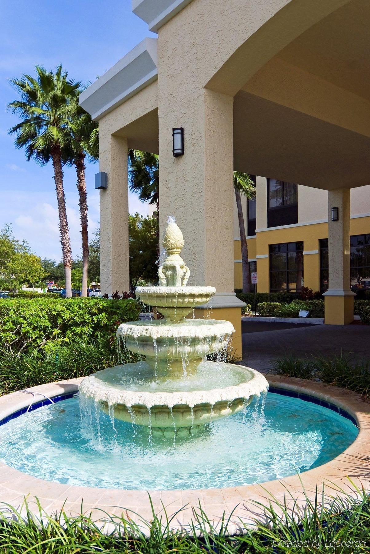 Holiday Inn Express Hotel & Suites Kendall East-Miami By Ihg Екстер'єр фото