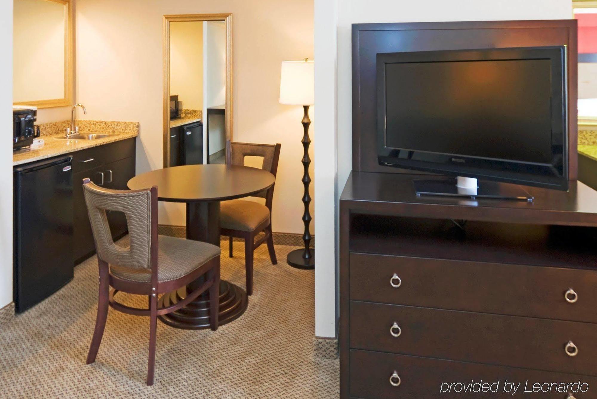 Holiday Inn Express Hotel & Suites Kendall East-Miami By Ihg Екстер'єр фото